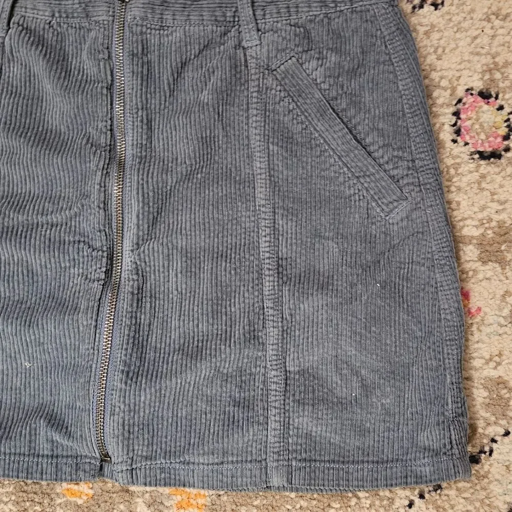 American Eagle corduroy skirt sz 8 and 14.5